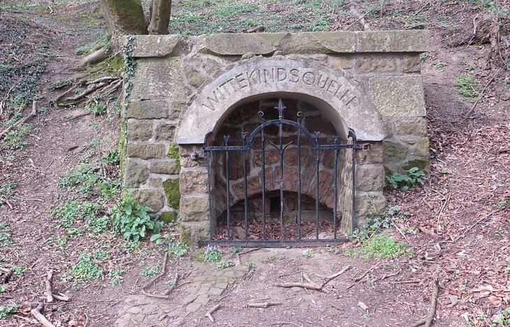 Die Wittekinsquelle. Heutiger Zustand. - Foto: © Johann-Sebastian Kühlborn / GeFAO e. V. 