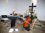 Verena Böckenhoff (Geige) und Beatrice Holzer-Graf (Cello) bilden das „Gustduo“.
