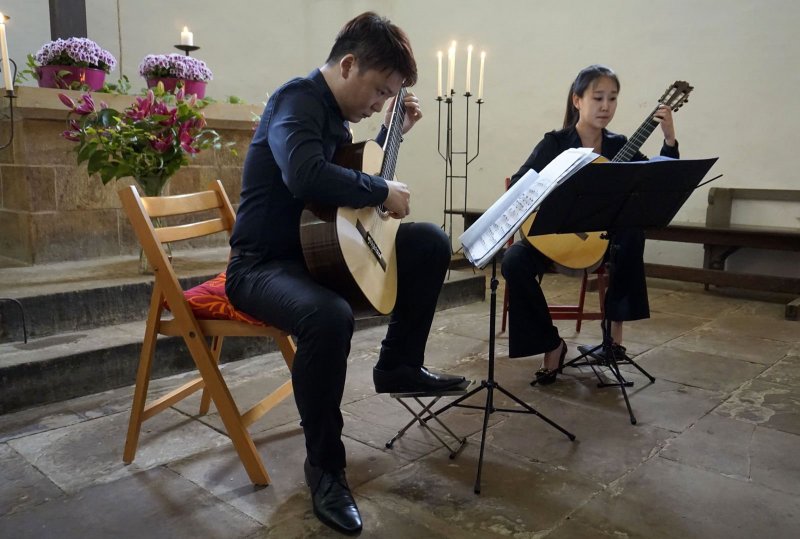 Mit Yulim Heo und Xingye Li erlebten die Zuhörer zwei junge Gitarrentalente. 